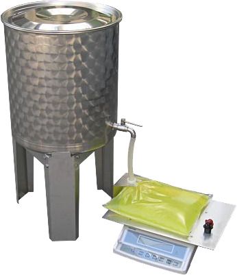 Small bag in box filling station with tank & scale